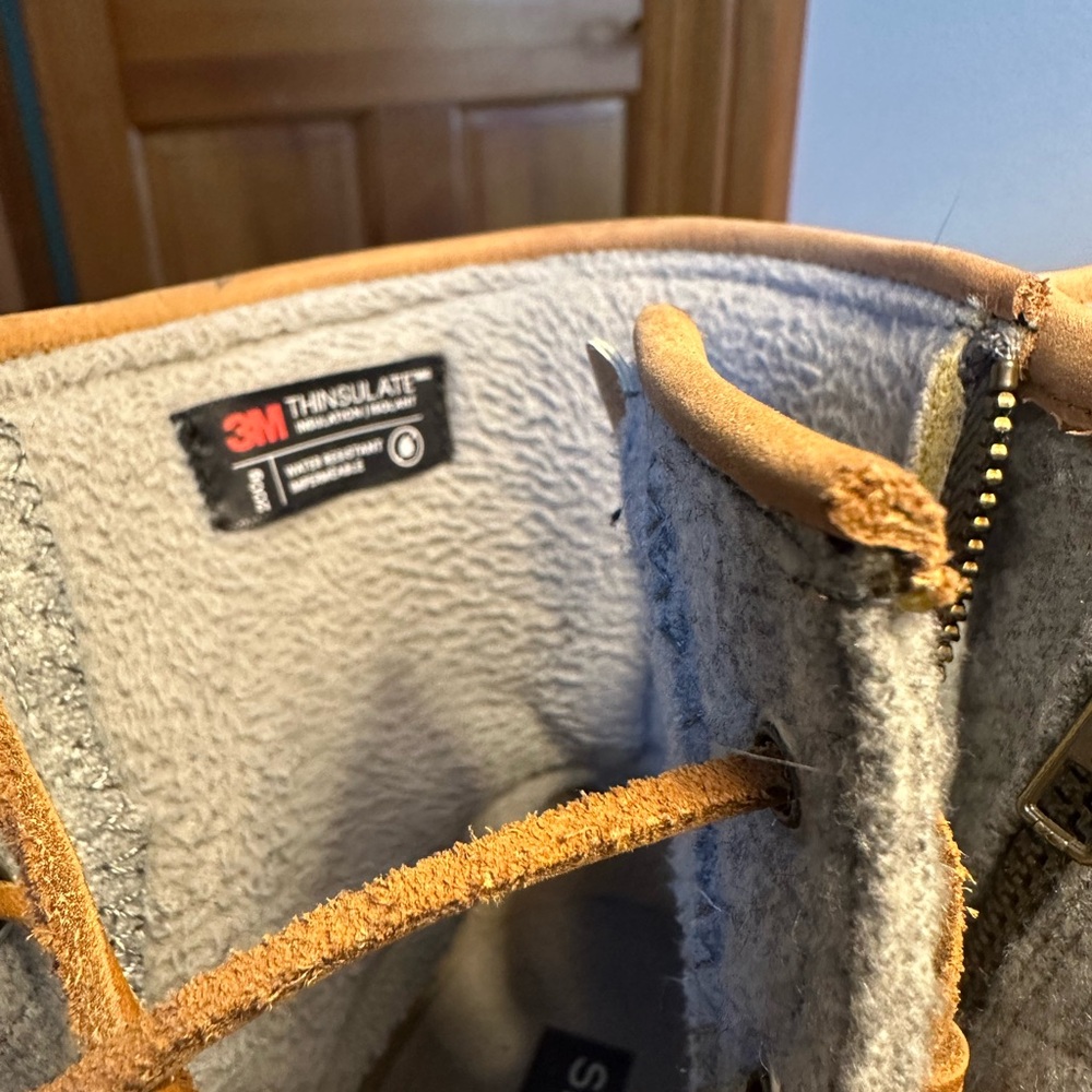 NEW!!!! SPERRY Winter Boots. Size 10. pristine condition.! - Picture 5 of 6